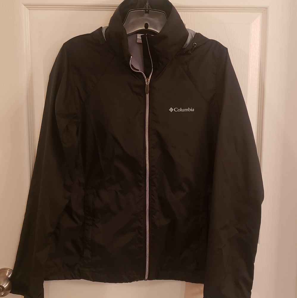 Women's lightweight Columbia rain jacket